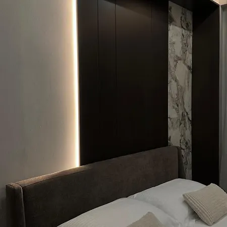 Sunscape Penthouse * ティラナ